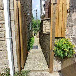 Side path to garden- click for photo gallery